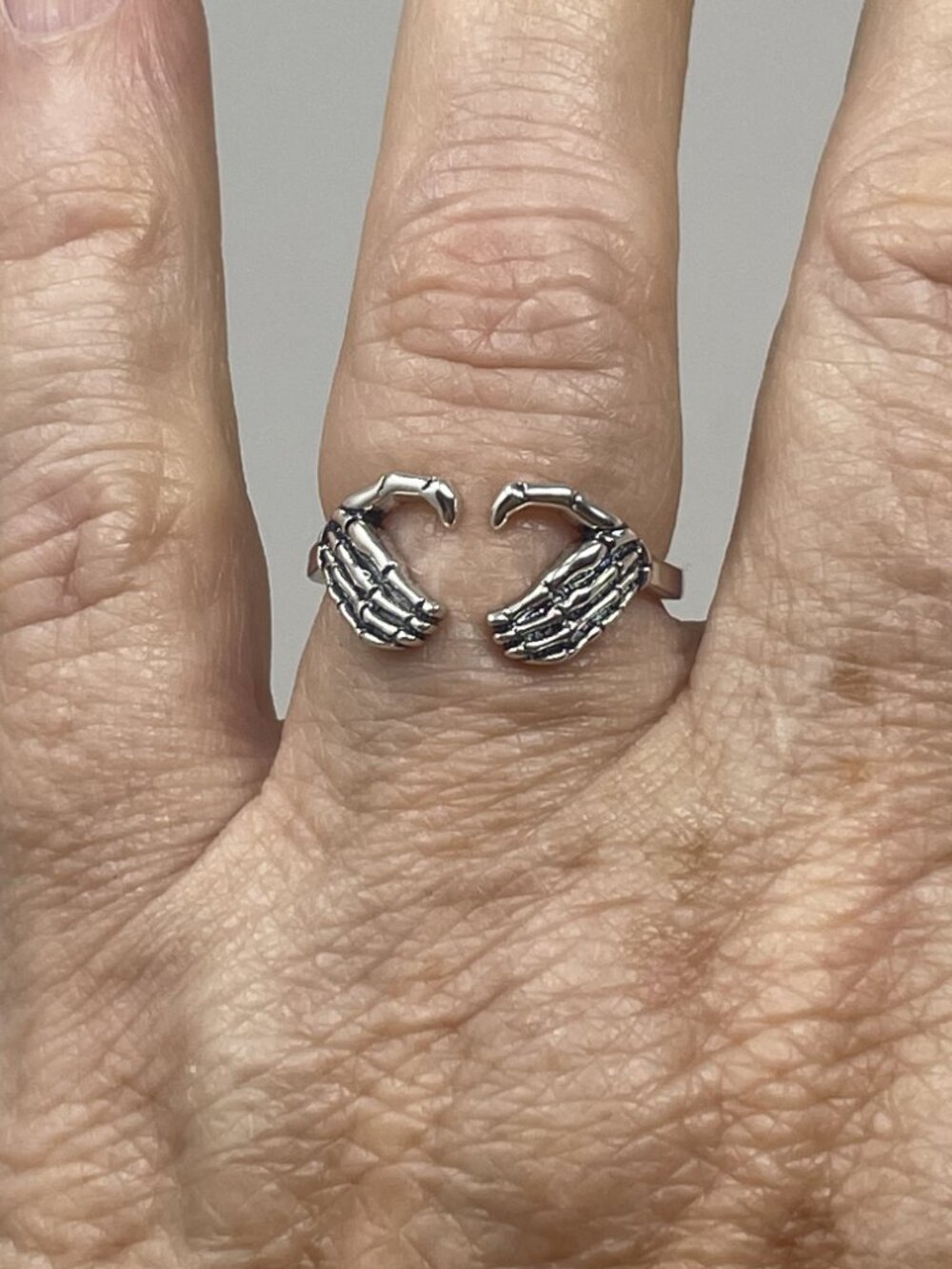 Sterling Silver 925 Hands shapes heart Ring